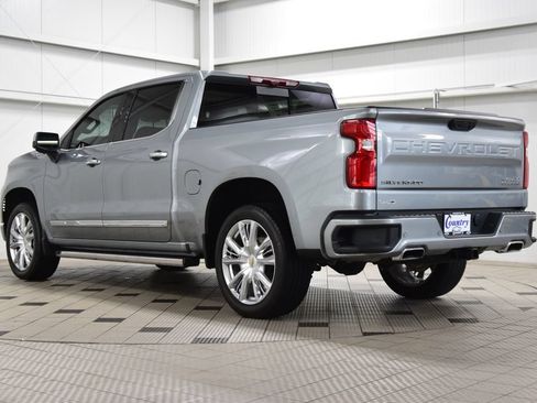 Used 2025 Chevrolet Silverado 1500 High Country AWD/4WD image 6
