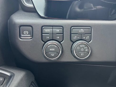 New 2026 Chevrolet Silverado 1500 LT Trail Boss w/ Convenience Package II AWD/4WD image 16