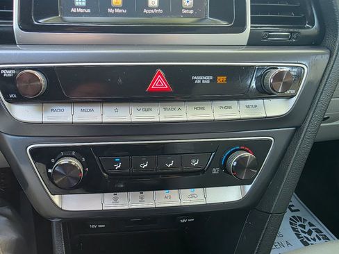 Used 2018 Hyundai Sonata SE FWD image 30