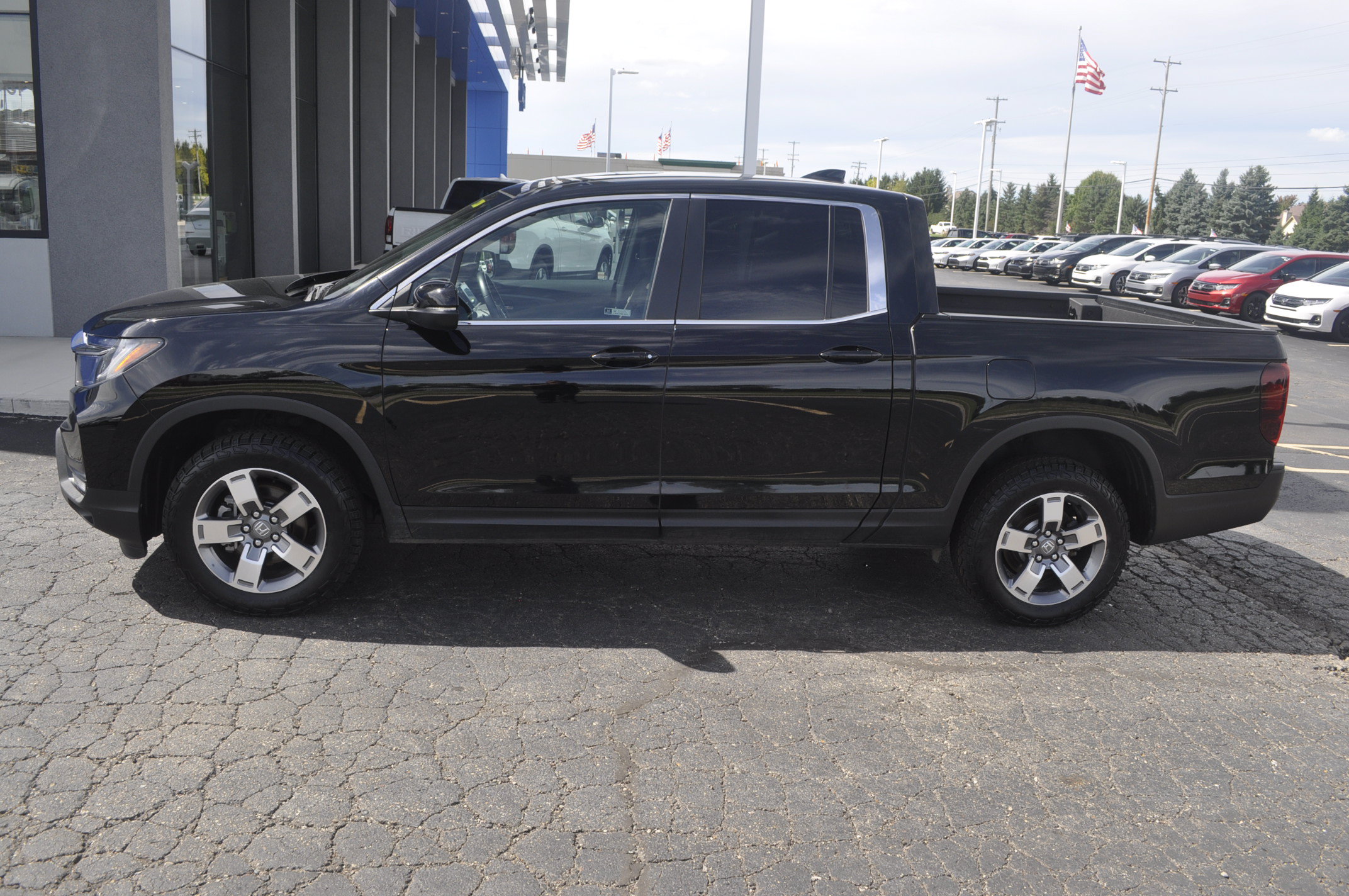 Certified 2024 Honda Ridgeline RTL image 4