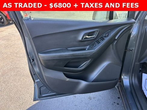Used 2016 Chevrolet Trax LS image 12