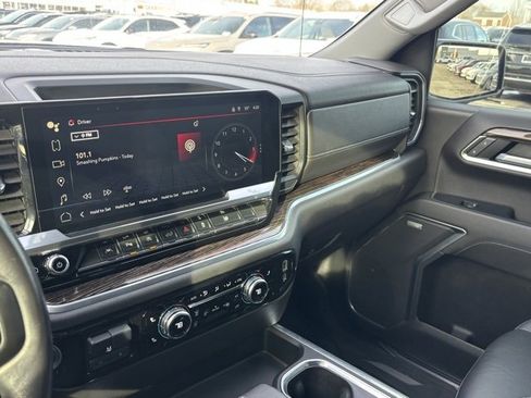 Used 2022 GMC Sierra 1500 Elevation w/ Elevation Premium Package image 28