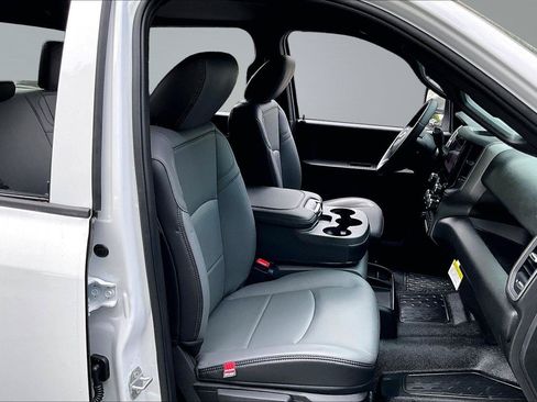 New 2026 RAM 3500 Tradesman w/ Chrome Appearance Group A AWD/4WD image 9