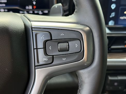 Used 2025 Chevrolet Silverado 1500 RST AWD/4WD image 17