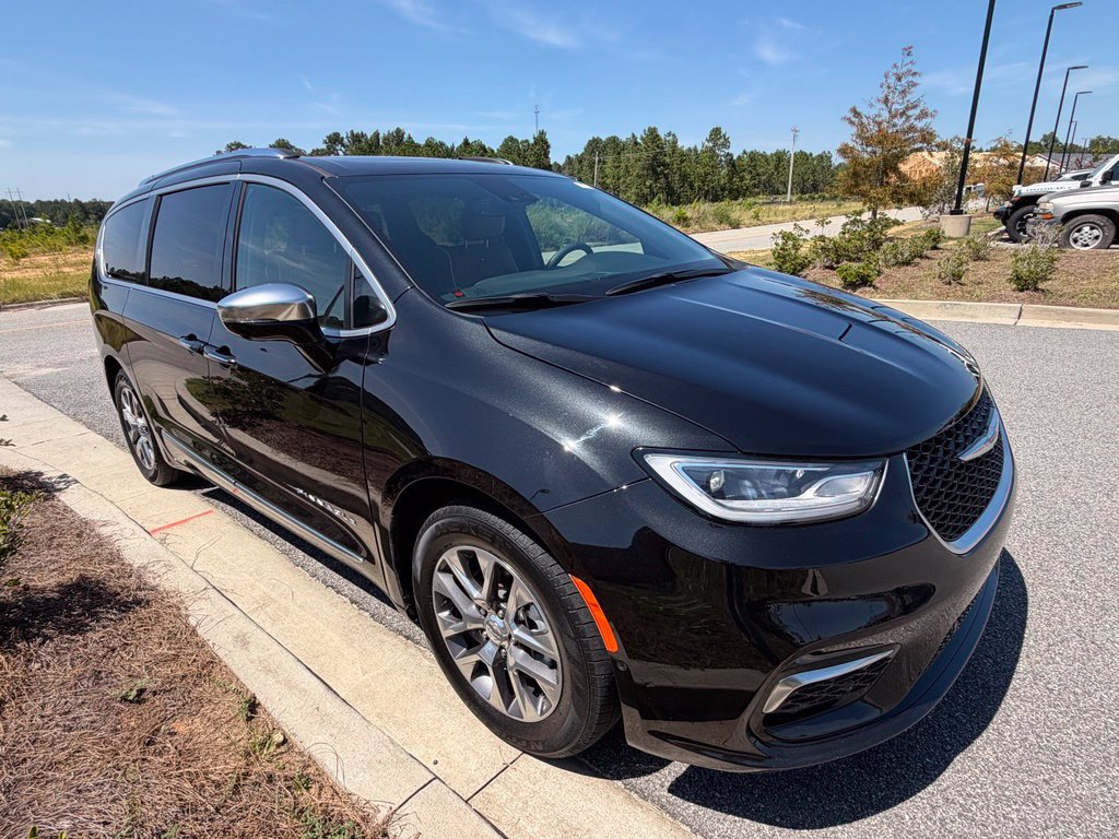 Used 2024 Chrysler Pacifica Pinnacle FWD image 21