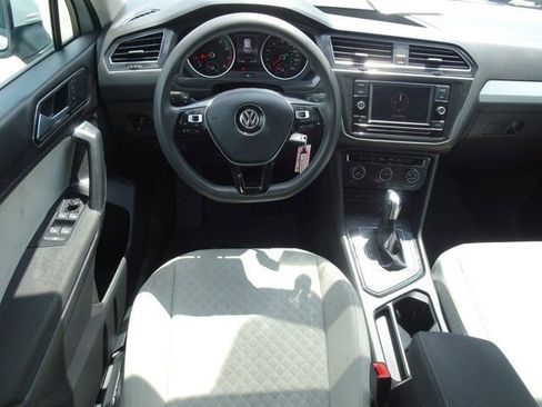Used 2018 Volkswagen Tiguan S FWD image 12