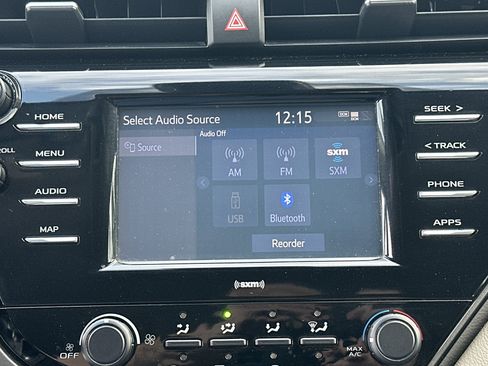 Used 2020 Toyota Camry LE image 23