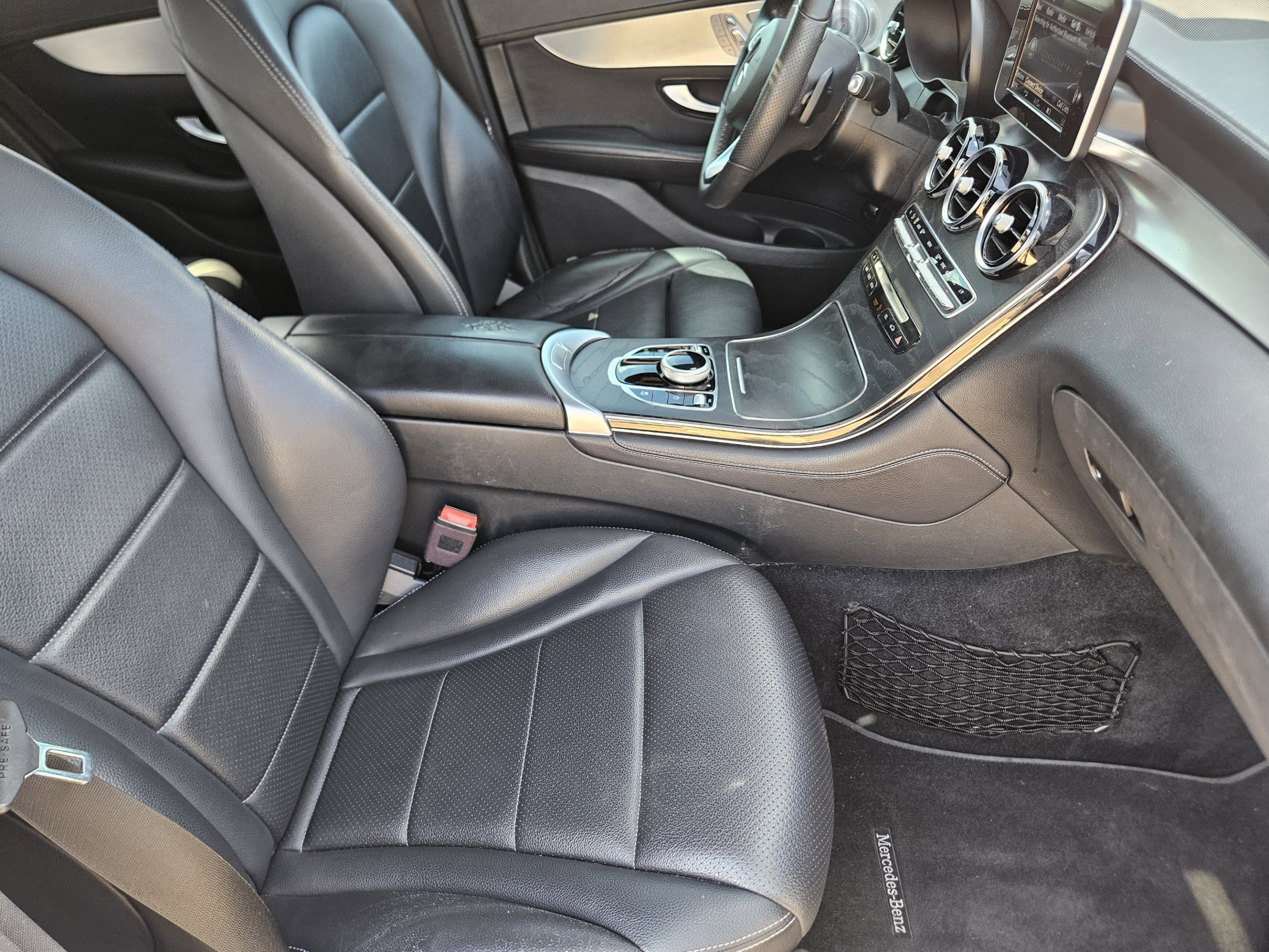 Used 2019 Mercedes-Benz GLC 300 4MATIC Coupe image 6