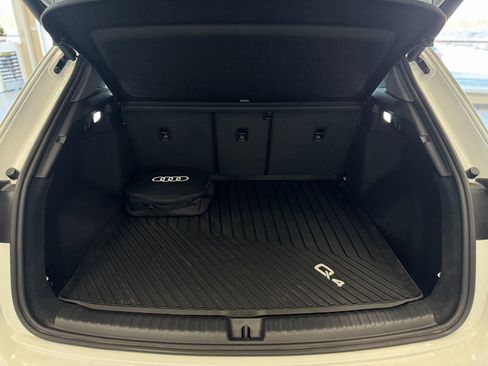 Used 2024 Audi Q4 e-tron Premium Plus w/ Premium Plus image 52