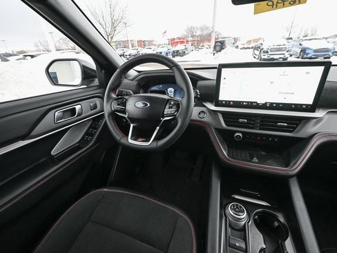 Used 2025 Ford Explorer ST image 35