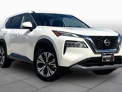 Certified 2023 Nissan Rogue SV FWD image 3