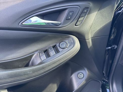 Used 2022 Buick Encore GX Essence w/ Experience Buick Package AWD/4WD image 16