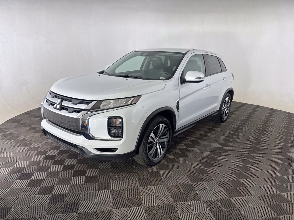 Used 2023 Mitsubishi Outlander Sport SE AWD/4WD image 3