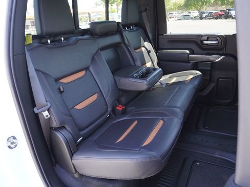 Certified 2023 GMC Sierra 3500 AT4 w/ AT4 Preferred Package AWD/4WD image 15