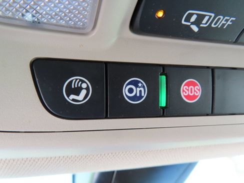 Used 2019 GMC Acadia Denali w/ Technology Package AWD/4WD image 15