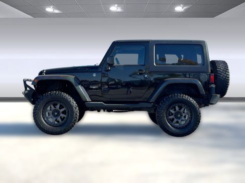 Used 2012 Jeep Wrangler Sahara image 2