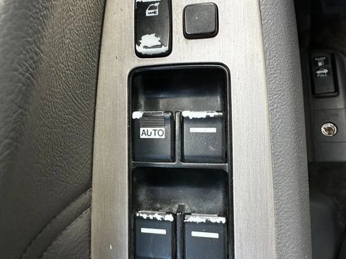 Used 2005 Honda Accord EX-L image 29