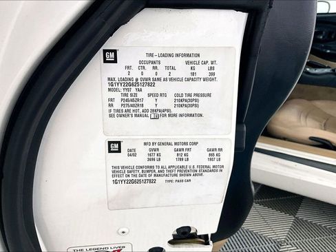 Used 2002 Chevrolet Corvette Coupe w/ Preferred Equipment Group2 image 23