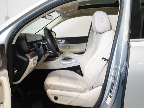 Certified 2024 Mercedes-Benz GLS 450 4MATIC image 11