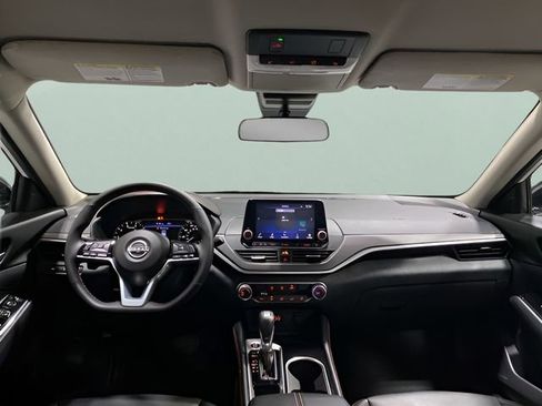 Certified 2025 Nissan Altima 2.5 SR FWD image 21