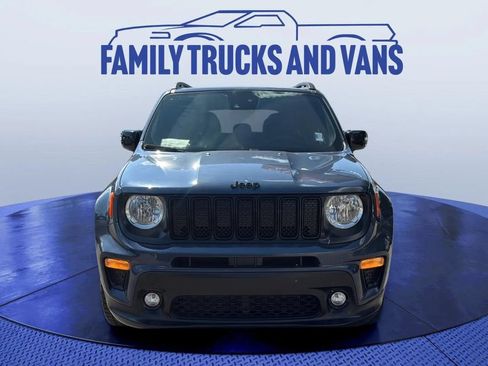 Used 2022 Jeep Renegade Altitude w/ Sun/Sound Group AWD/4WD image 8