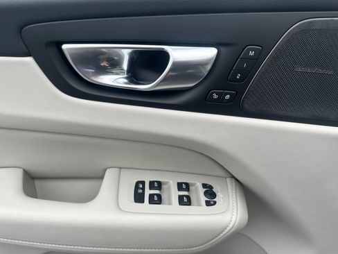 New 2026 Volvo XC60 B5 Ultra w/ Protection Package Premier image 10