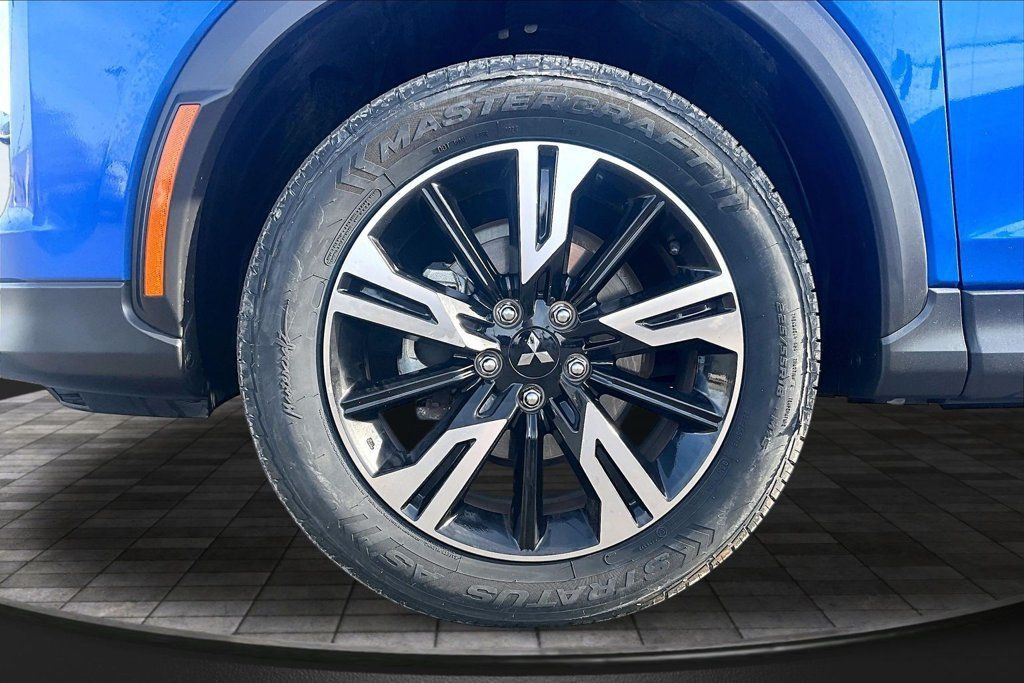 Used 2025 Mitsubishi Eclipse Cross SE AWD/4WD image 9