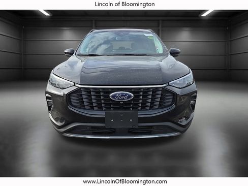 Used 2024 Ford Escape Platinum image 11