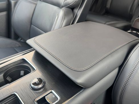 New 2025 Lincoln Aviator Reserve w/ Luxury Package image 32