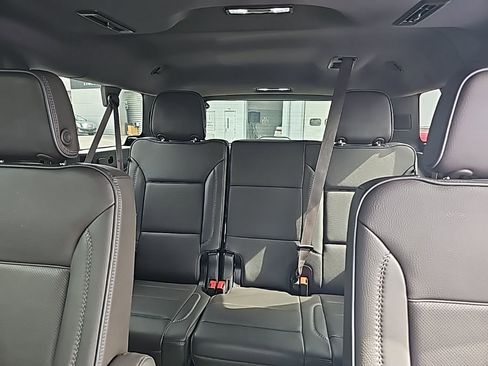 Used 2022 GMC Yukon XL Denali w/ Denali Ultimate Package image 7