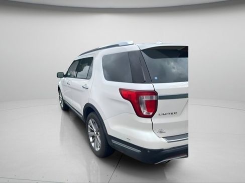 Used 2019 Ford Explorer Limited w/ Class III Trailer Tow Package AWD/4WD image 16