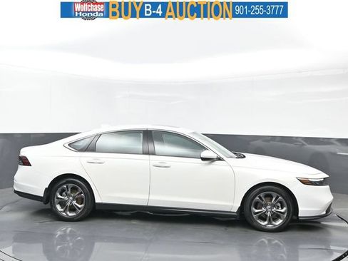 Used 2023 Honda Accord EX image 7