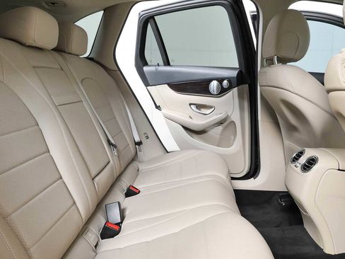 Used 2018 Mercedes-Benz GLC 300 4MATIC image 17