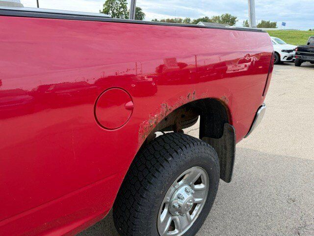 Used 2014 RAM 2500 Tradesman w/ Chrome Appearance Group AWD/4WD image 8