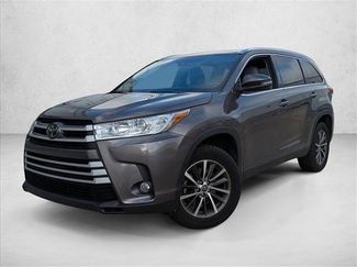 Used 2019 Toyota Highlander XLE video 1
