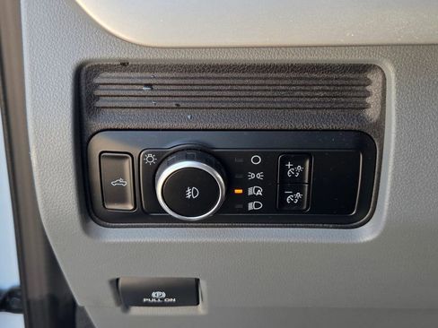Used 2025 Ford F250 XLT AWD/4WD image 26