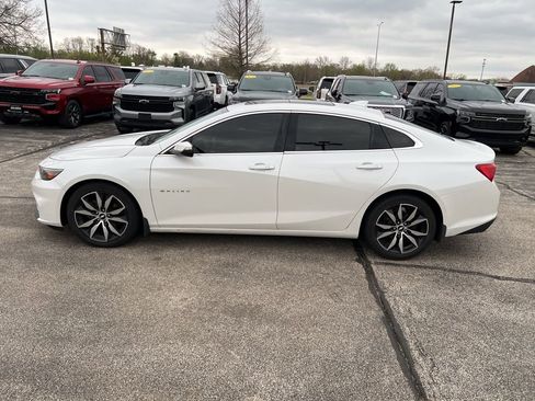 Used 2016 Chevrolet Malibu LT w/ Leather Package image 2
