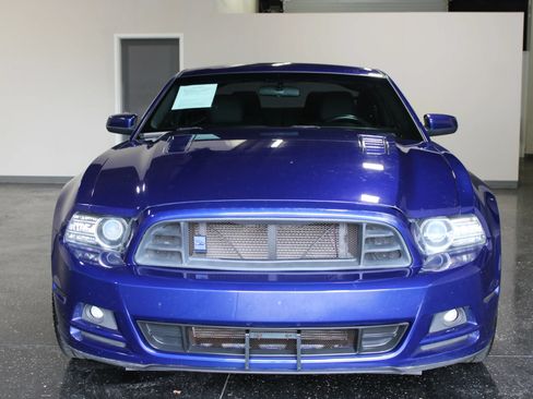 Used 2014 Ford Mustang GT RWD image 8