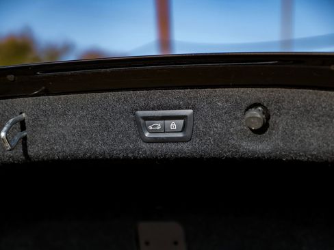 Used 2019 BMW 530e w/ Convenience Package image 53