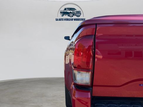 Used 2016 Toyota Tacoma TRD Sport w/ Towing Package image 13