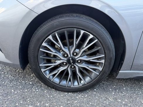 Used 2023 Kia Forte GT-Line w/ GT-Line Premium Package image 10