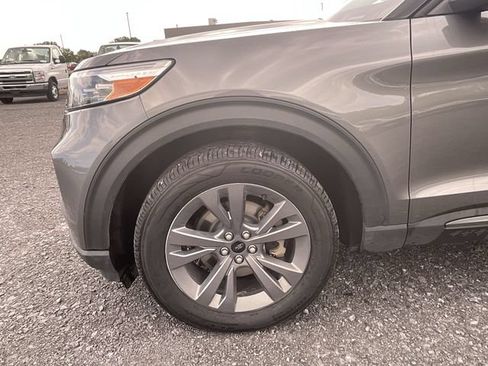 Certified 2023 Ford Explorer XLT w/ Equipment Group 202A AWD/4WD image 11