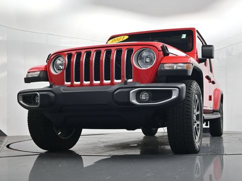 Used 2021 Jeep Gladiator Overland w/ Popular Equipment Package AWD/4WD image 47