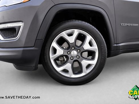 Used 2018 Jeep Compass Limited w/ Navigation Group AWD/4WD image 3