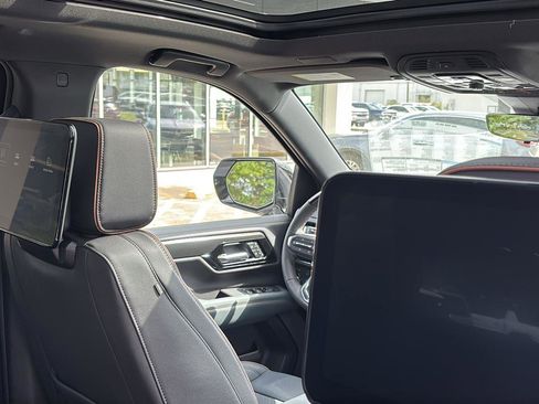 New 2026 GMC Yukon AT4 w/ AT4 Premium Plus Package AWD/4WD image 29