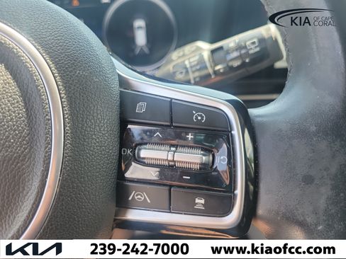 Certified 2023 Kia Carnival SX FWD image 26