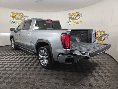 Used 2025 GMC Sierra 1500 Denali AWD/4WD image 32