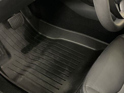 Used 2025 Tesla Model 3 Long Range RWD image 17
