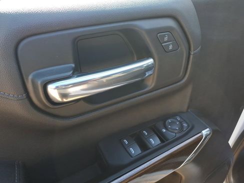 Used 2022 Chevrolet Silverado 1500 LT Trail Boss w/ Safety Package AWD/4WD image 16