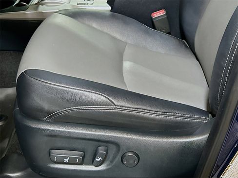 Used 2023 Toyota 4Runner SR5 Premium image 17